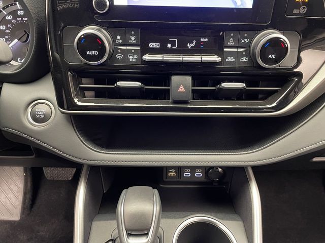 2025 Toyota Highlander LE AWD - 22950820 - 26