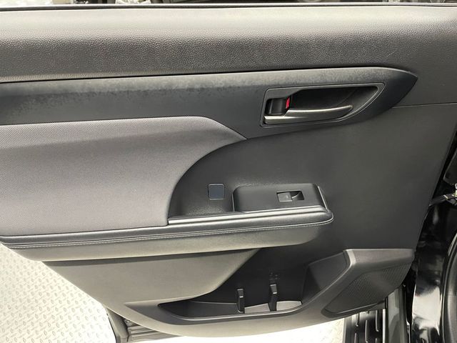 2025 Toyota Highlander LE AWD - 22950820 - 31