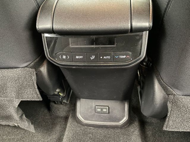 2025 Toyota Highlander LE AWD - 22950820 - 37