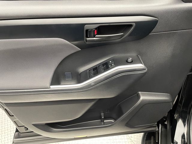 2025 Toyota Highlander LE AWD - 22950820 - 8