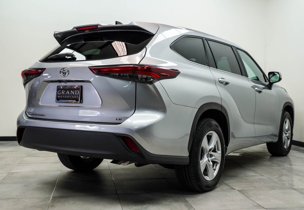 Toyota Highlander photo 13