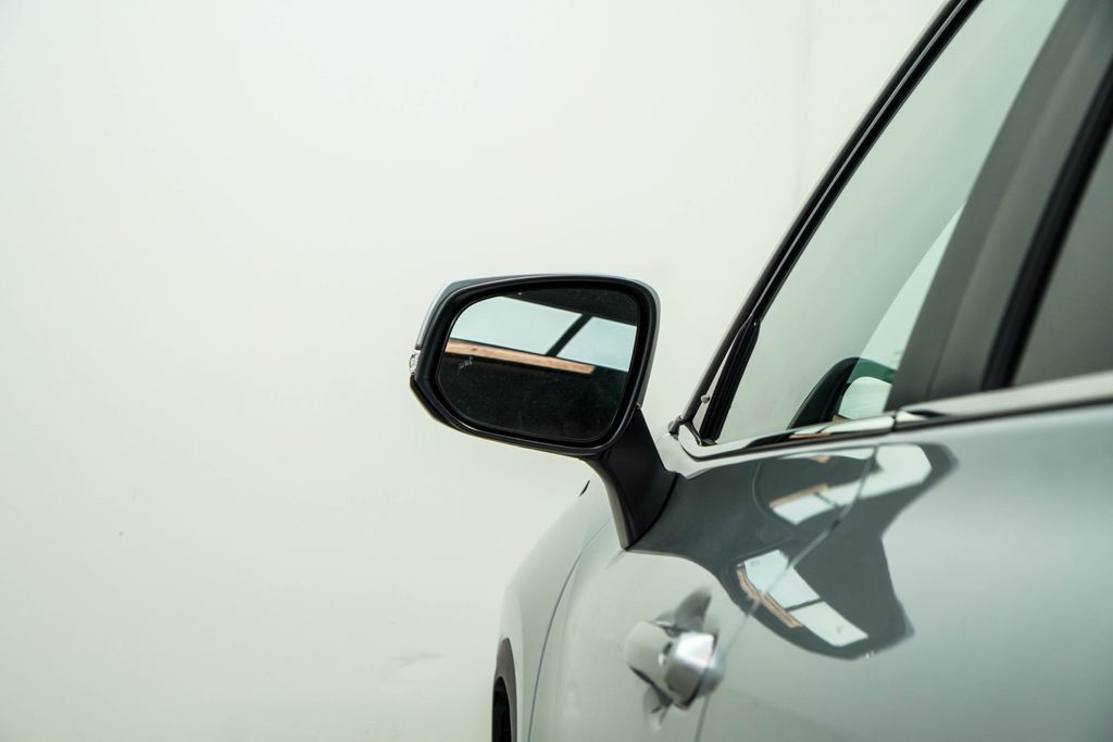 Toyota Highlander photo 15