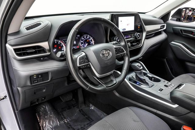 2025 Toyota Highlander LE FWD - 23071956 - 19