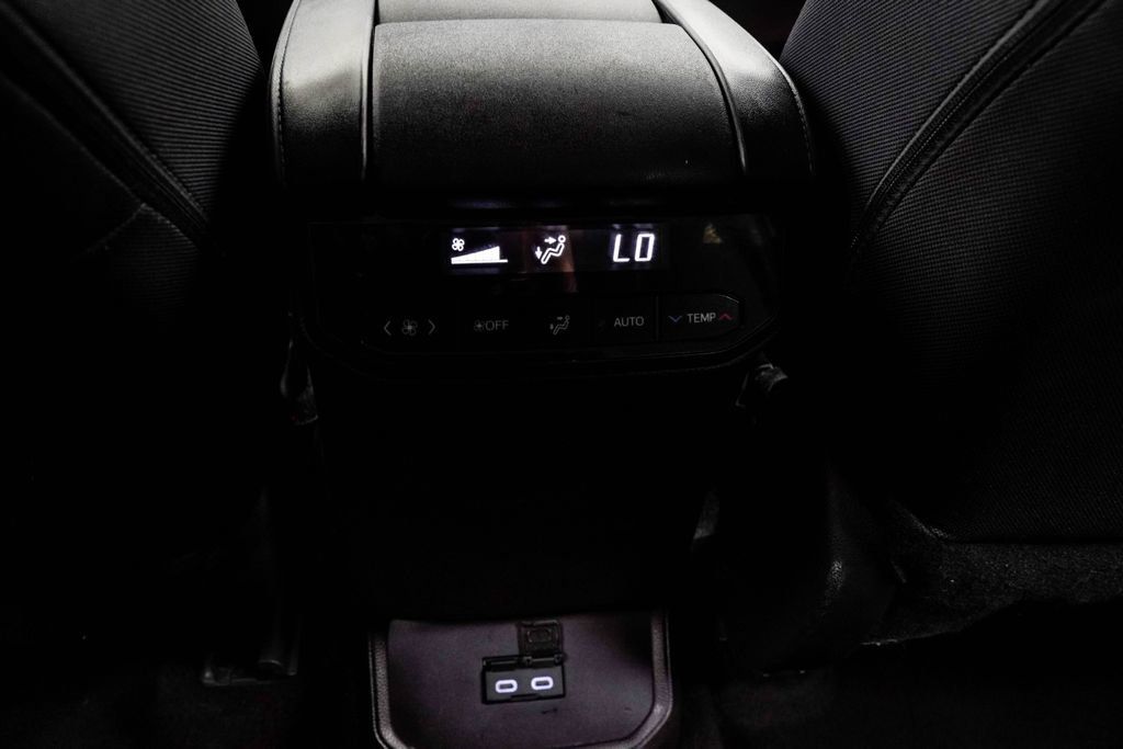 Toyota Highlander photo 25