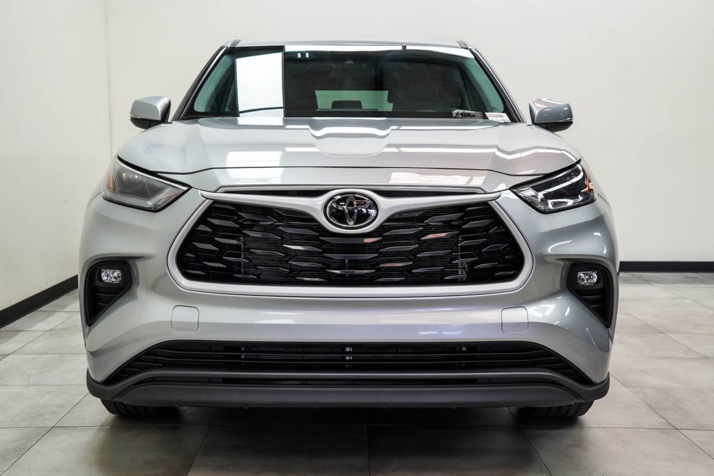 Toyota Highlander photo 6