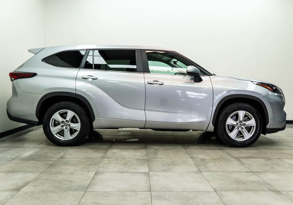 Toyota Highlander photo 7