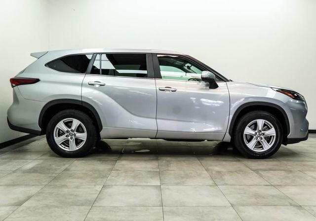 2025 Toyota Highlander LE FWD - 23071956 - 6