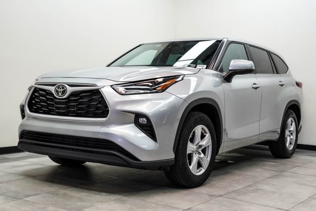 Toyota Highlander photo 9