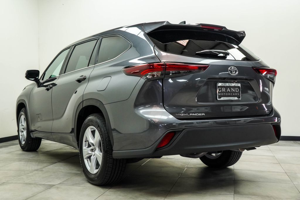 Toyota Highlander photo 11