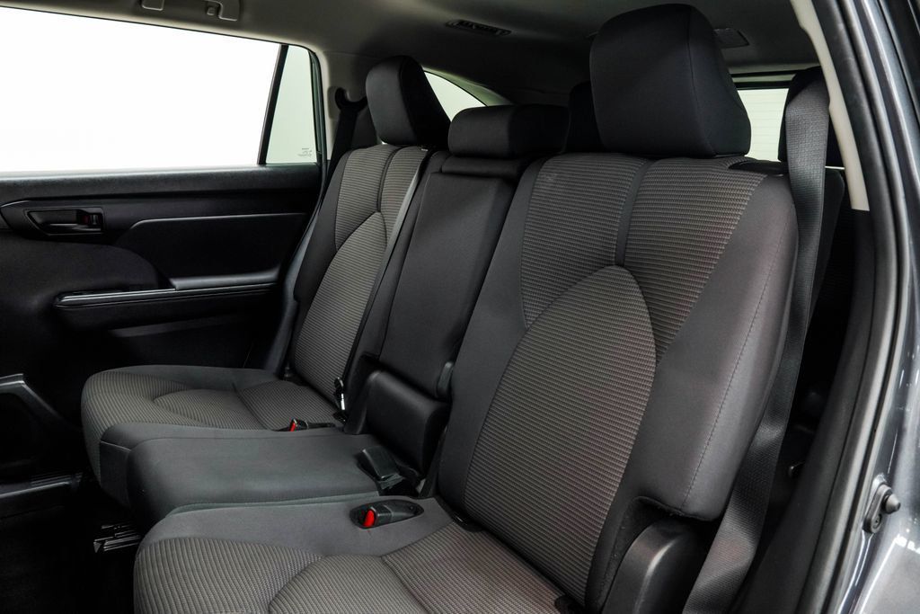 Toyota Highlander photo 17