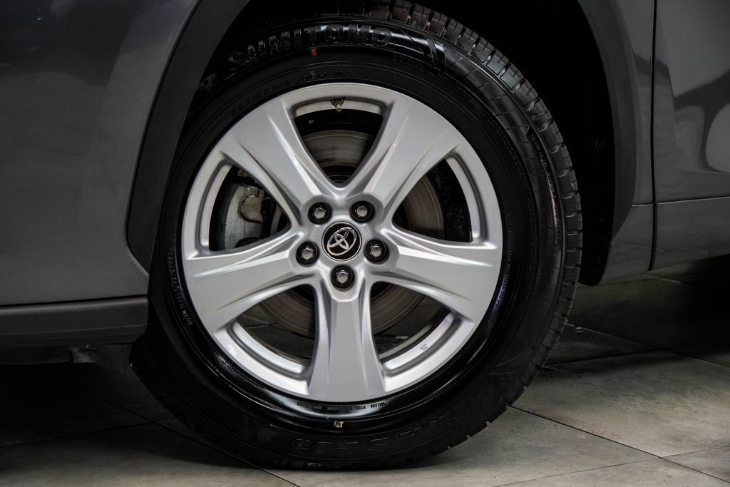 Toyota Highlander photo 4