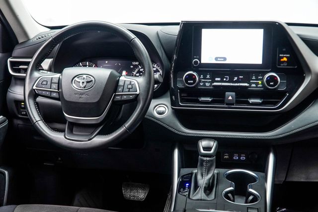 2025 Toyota Highlander LE FWD - 23044659 - 17