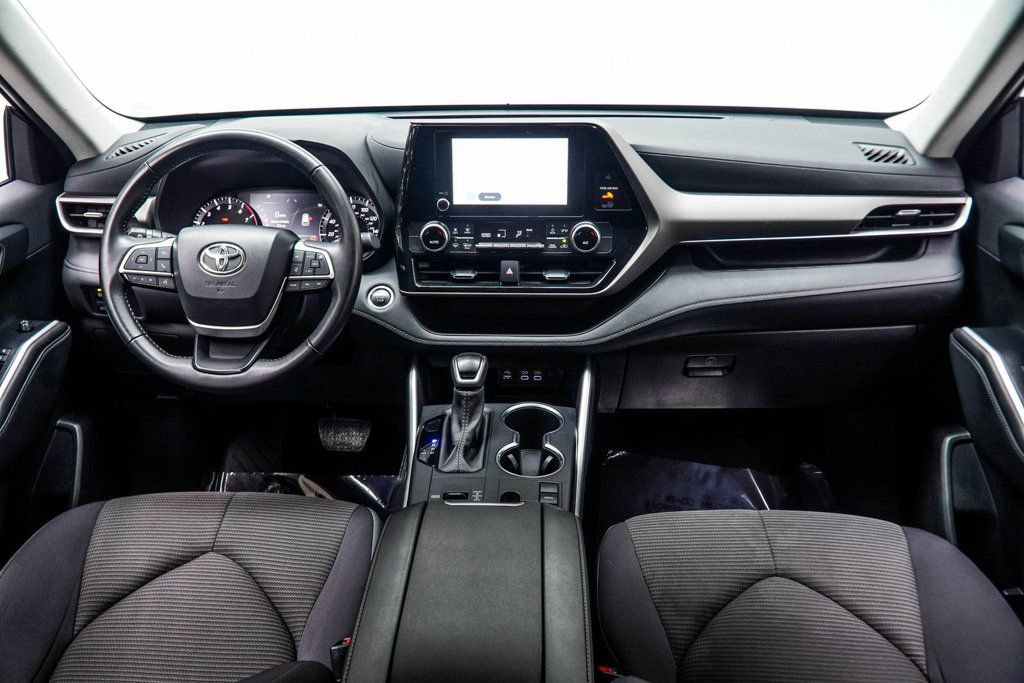 Toyota Highlander photo 5