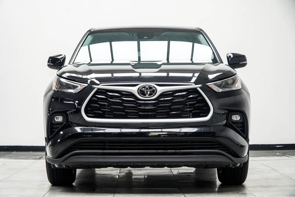 Toyota Highlander photo 8
