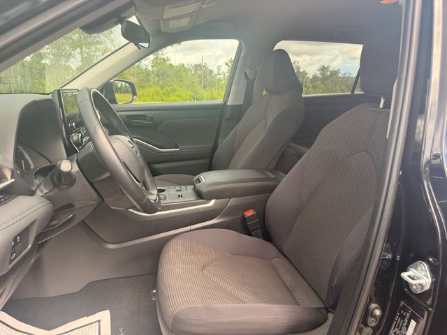 2025 Toyota Highlander LE FWD - 23074079 - 8