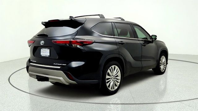 2025 Toyota Highlander Platinum AWD w/ Tow Hitch - 23063291 - 4