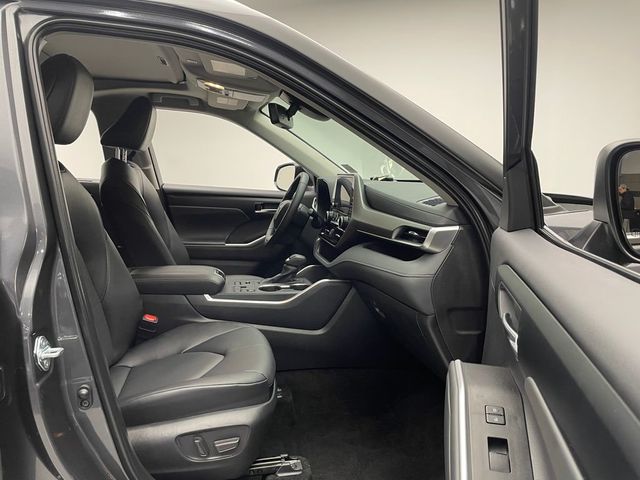 2025 Toyota Highlander XLE AWD - 22985542 - 16