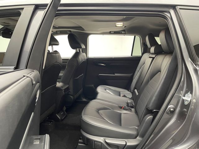 2025 Toyota Highlander XLE AWD - 22985542 - 33