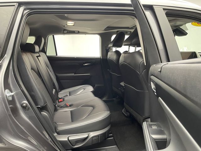 2025 Toyota Highlander XLE AWD - 22985542 - 36