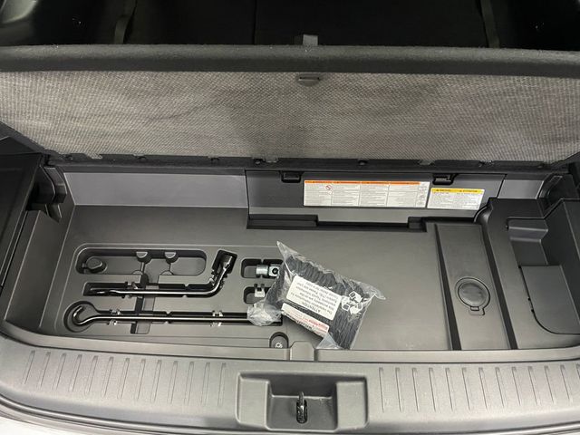 2025 Toyota Highlander XLE AWD - 22985542 - 43