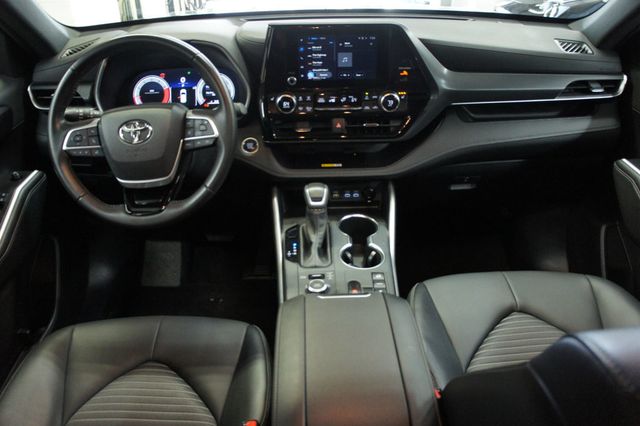 2025 Toyota Highlander XSE AWD, Great Shape, 1-Owner! - 23032864 - 38