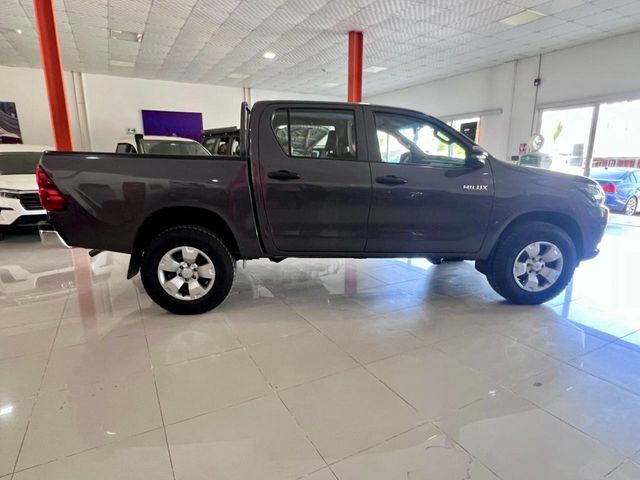 2025 Toyota Hilux 2.4 4x4 5 Speed 4x4 - 23008096 - 4