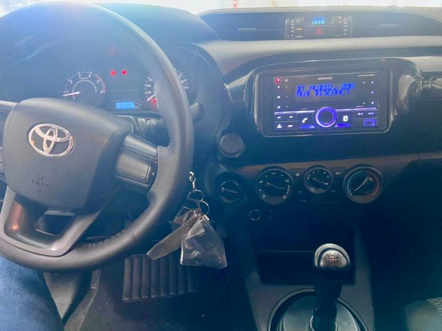 2025 Toyota Hilux 2.4 4x4 Disponible para alquiler  - 23008096 - 9
