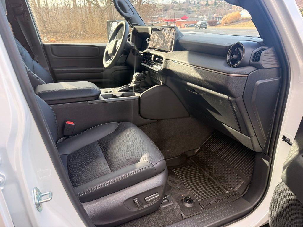 2025 Toyota Land Cruiser 4WD - 22965711 - 19