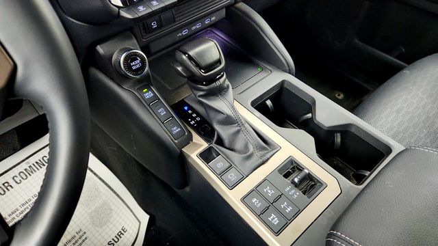 2025 Toyota Land Cruiser 4WD - 23026195 - 15