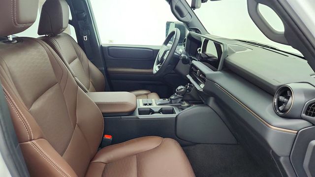 2025 Toyota Land Cruiser 4WD with Premium Package & 20'' Alloy Wheels - 22986486 - 21