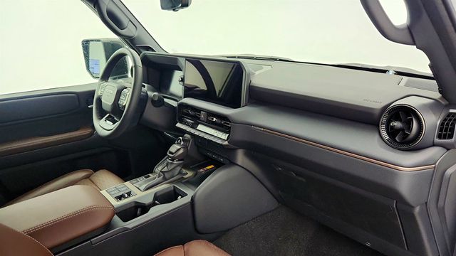 2025 Toyota Land Cruiser 4WD with Premium Package & 20'' Alloy Wheels - 22986486 - 22