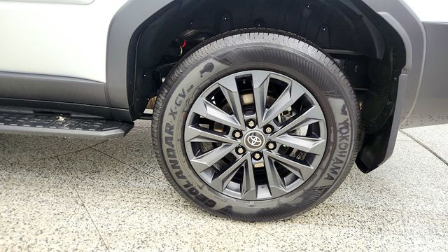 2025 Toyota Land Cruiser 4WD with Premium Package & 20'' Alloy Wheels - 22986486 - 8