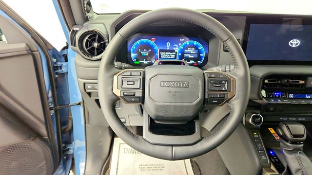 2025 Toyota Land Cruiser 4WD w/ Premium Pkg, 20'' Wheels, JBL Audio & Two-Tone Roof - 23032281 - 13