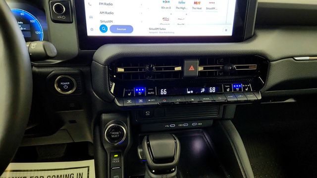 2025 Toyota Land Cruiser 4WD w/ Premium Pkg, 20'' Wheels, JBL Audio & Two-Tone Roof - 23032281 - 17