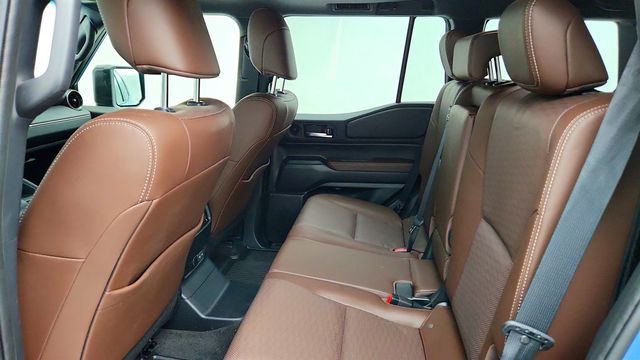 2025 Toyota Land Cruiser 4WD w/ Premium Pkg, 20'' Wheels, JBL Audio & Two-Tone Roof - 23032281 - 20