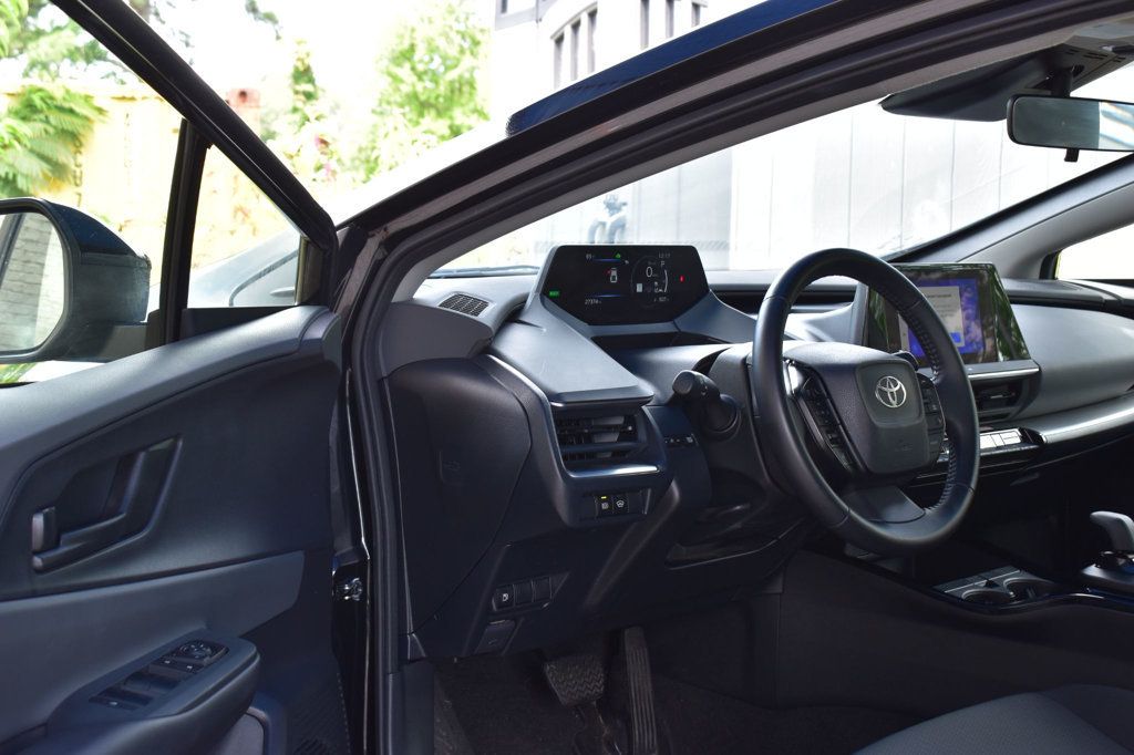 2025 Toyota Prius LE - 23073807 - 13