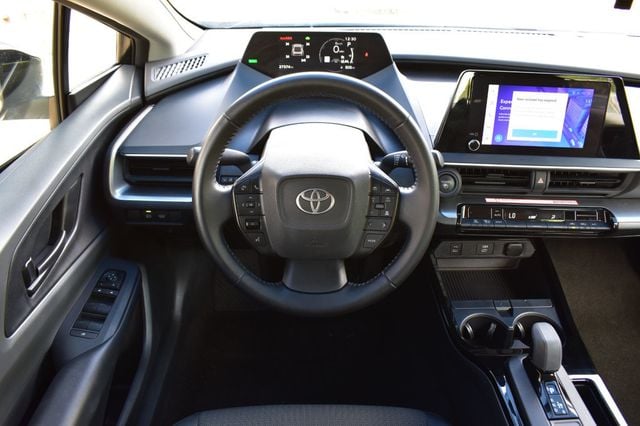 2025 Toyota Prius LE - 23073807 - 23