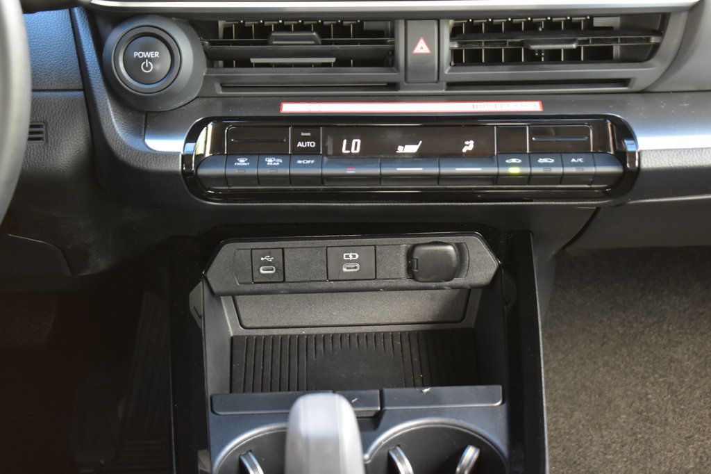 2025 Toyota Prius LE - 23073807 - 27