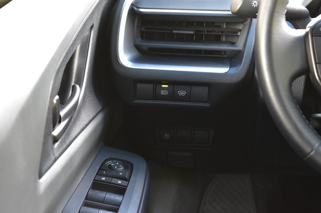 2025 Toyota Prius LE - 23073807 - 30