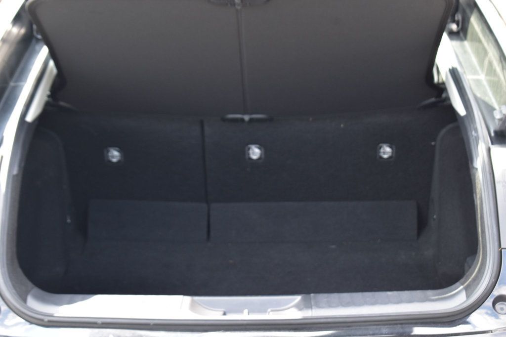 2025 Toyota Prius LE - 23073807 - 43