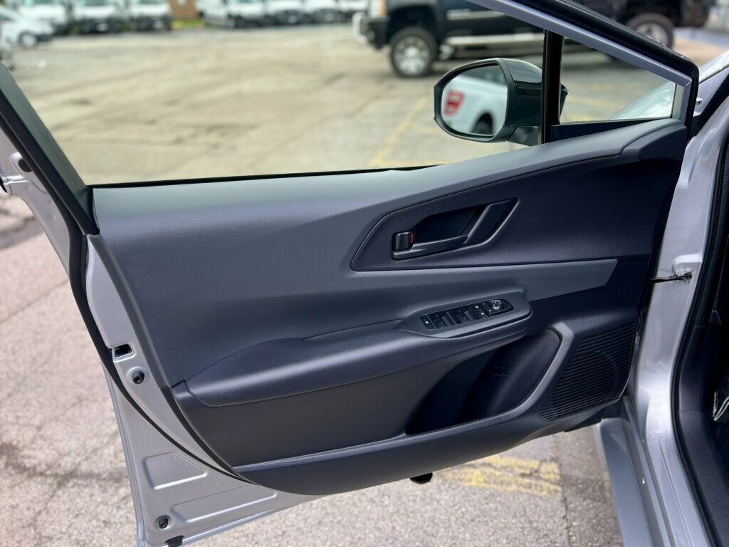 2025 Toyota Prius LE - 23074223 - 10