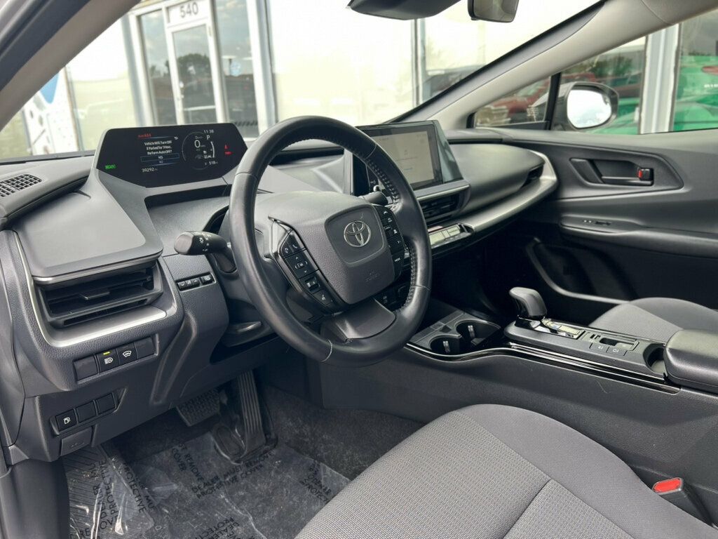 2025 Toyota Prius LE - 23074223 - 11