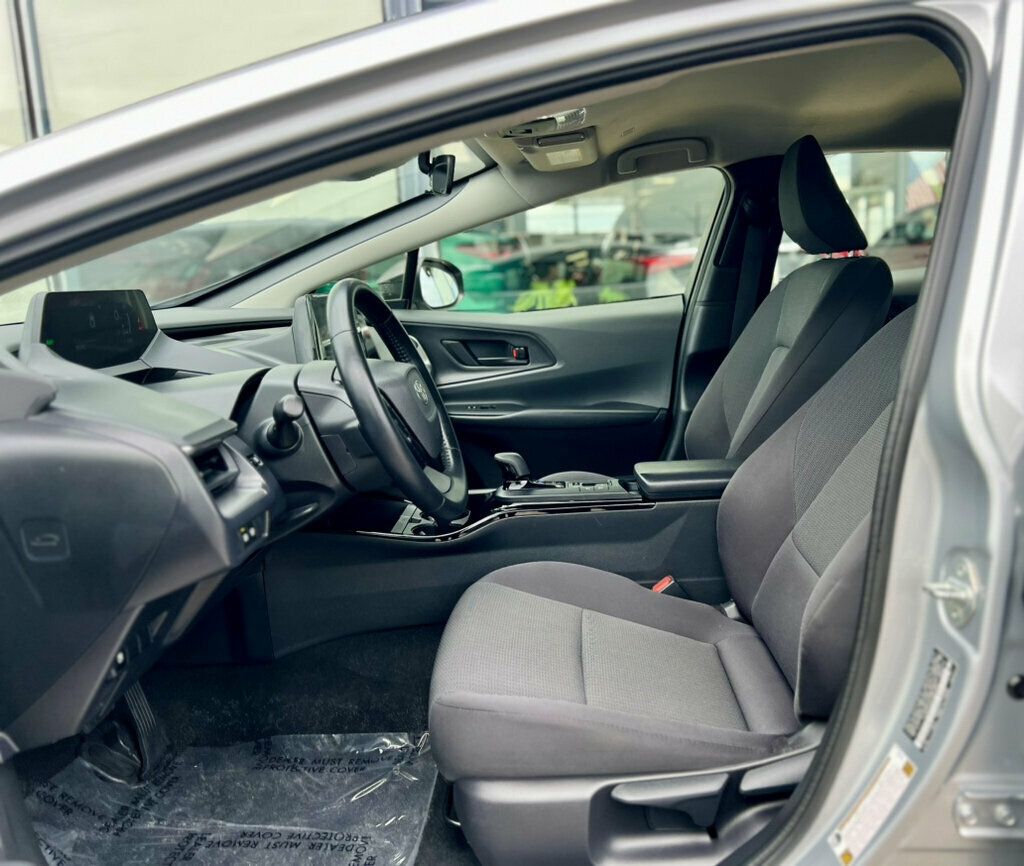 2025 Toyota Prius LE - 23074223 - 12