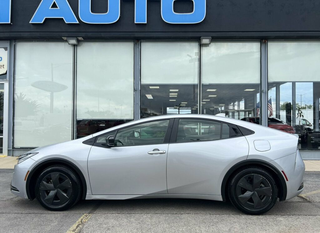 2025 Toyota Prius LE - 23074223 - 1