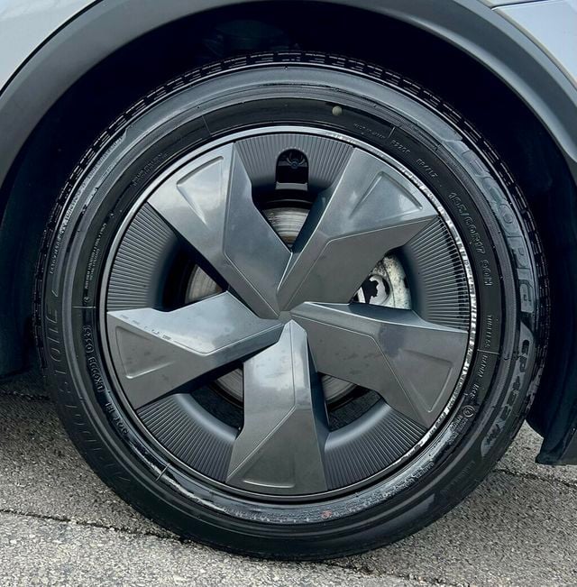 2025 Toyota Prius LE - 23074223 - 25