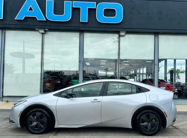 2025 Toyota Prius LE - 23074223 - 35