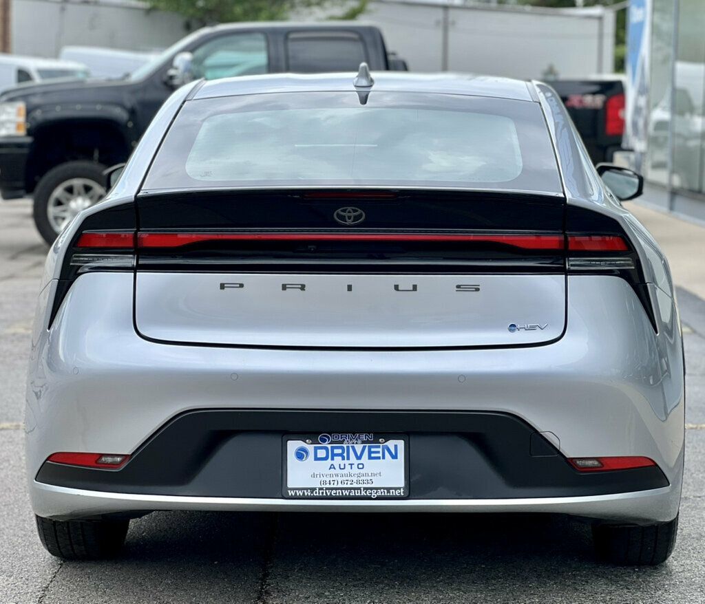 2025 Toyota Prius LE - 23074223 - 3