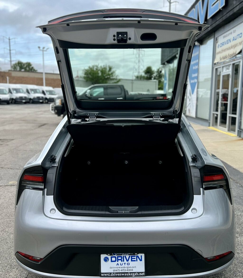 2025 Toyota Prius LE - 23074223 - 8