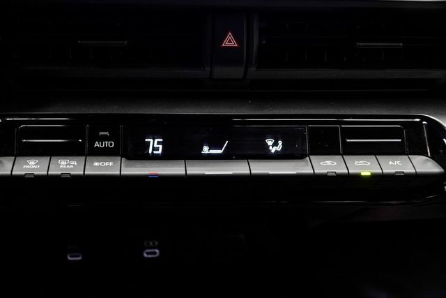 2025 Toyota Prius LE - 22968588 - 18