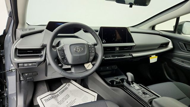 2025 Toyota Prius LE - 22950772 - 11